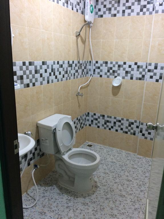 Апартаменты Am House Клонг-Муанг-Бич Экстерьер фото